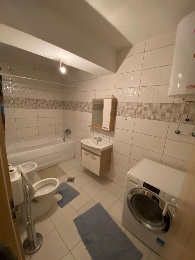 Violin 2 Bedroom Apartment Downtown Прізрен Екстер'єр фото