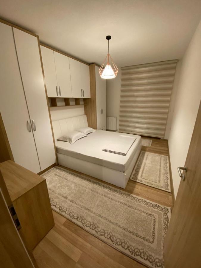 Violin 2 Bedroom Apartment Downtown Прізрен Екстер'єр фото